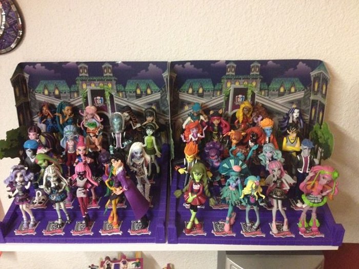 40 Figurines Monster High 