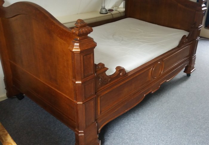 Antiek bed frame