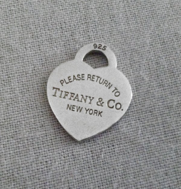 TIFFANY & Co.  Medium sized heart pendant - Sterling silver - Measuring 2 x 2.4 cm