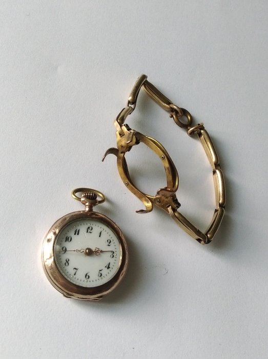 rare pocket watch of the ‘Poilu’ can turn into wrist watch, works
