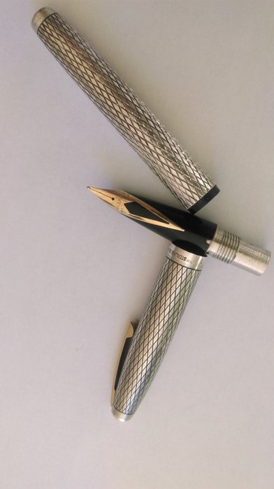 Vintage Silver Sheaffer USA Pen- Solid 18K Gold Nib
