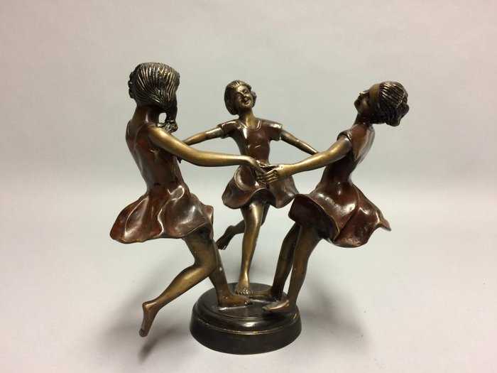Polychrome bronze sculpture of three dancing girls - early 21st century