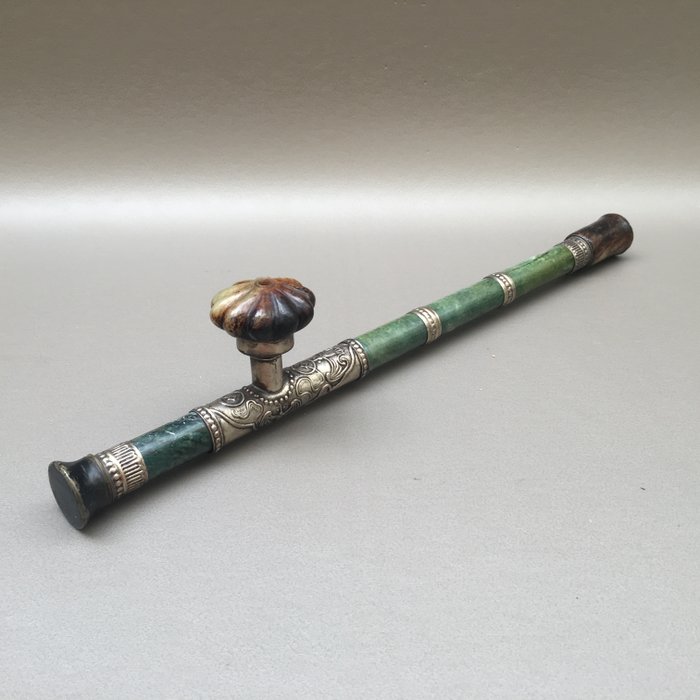 Large jade (or faux jade) opium pipe - China,mid 20th century