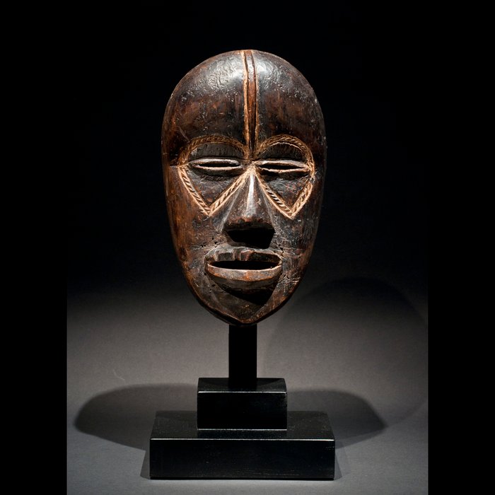 Ancient mask of collection - DAN GREBO - Liberia
