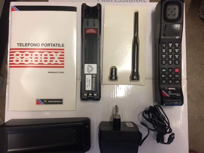 Motorola DynaTAC 8800x,1986 