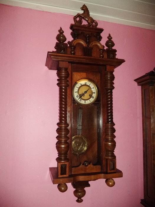 German walnut pendulum clock - Gongschlag - around 1900
