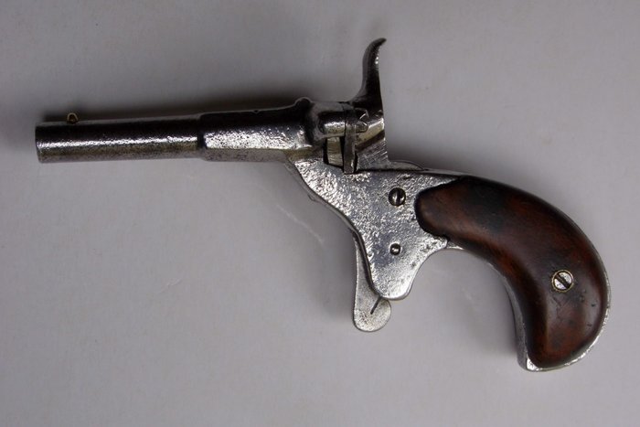 Pistolet Velo-dog MANUFRANCE ‘Mignon’. Cal 6mm Flobert (5,5 bosket). Vers 1870