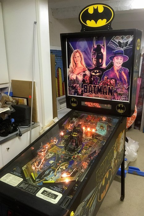 Batman pinball machine (1991)