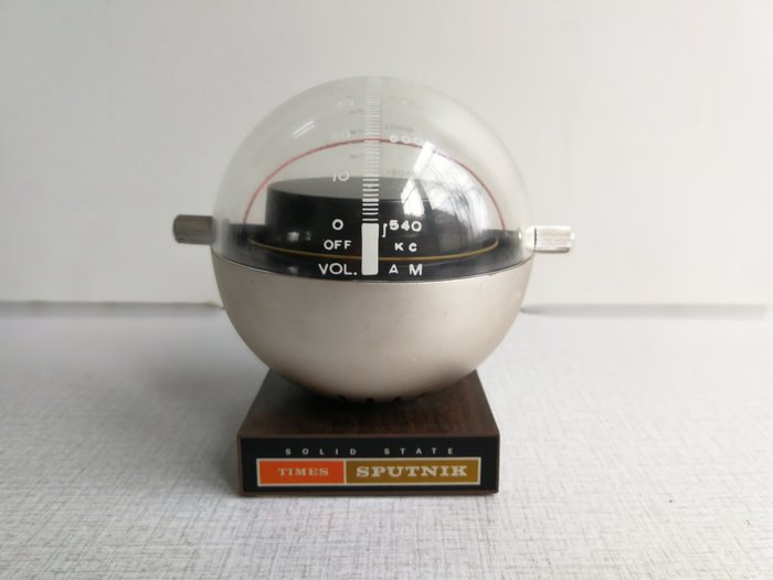 Panasonic - Times Sputnik transistor radio, model SR-7 Panasonic-715