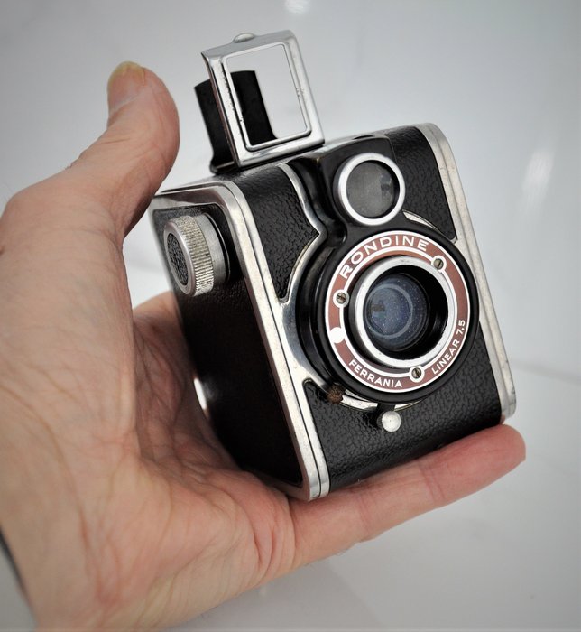 1948   FERRANIA  'Rondine'  127 Camera.