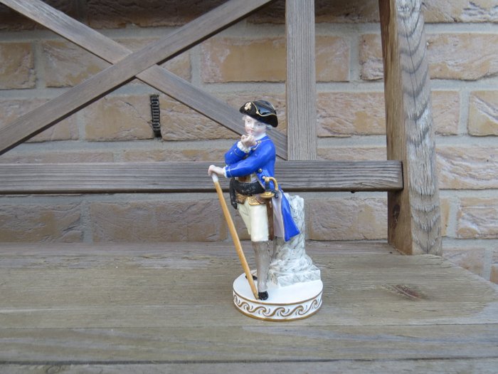 Meissen - porcelain figurine F 64 - "soldier with pocket watch"