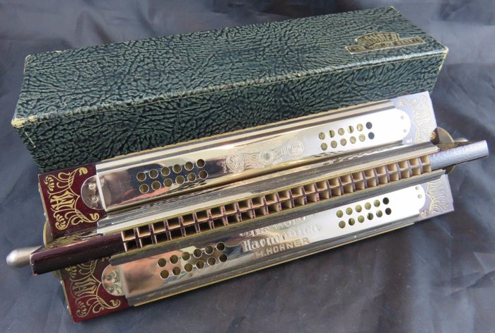 Very rare vintage 4 side harmonica, TREMOLO HOHNER brand - with case - Germany 1930