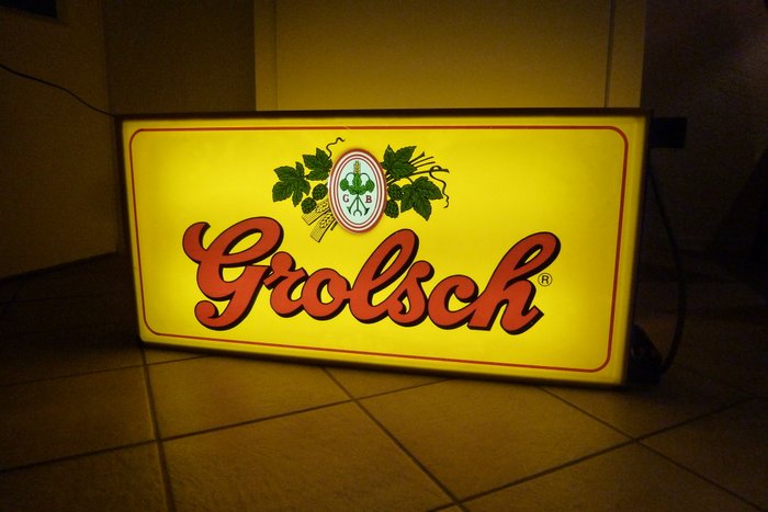 Originele lichtbak van het biermerk Grolsch in de oude kleuren