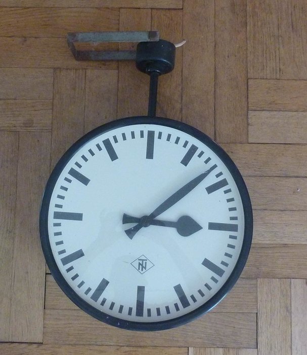 Werksentwurf T&N (Telefonbau und Normalzeit) - T&N - Station Clock (1)