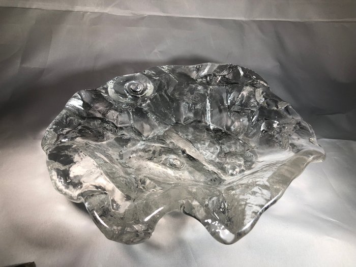 Jolanda Prinsen - glass bowl