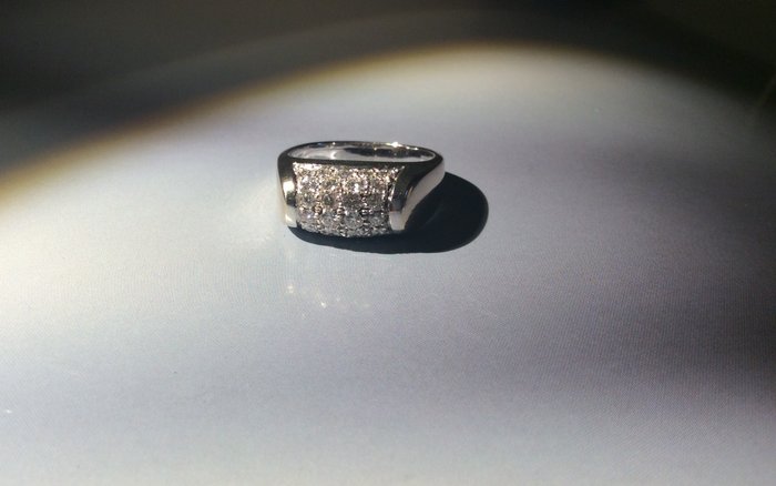 bvlgari diamond tronchetto ring