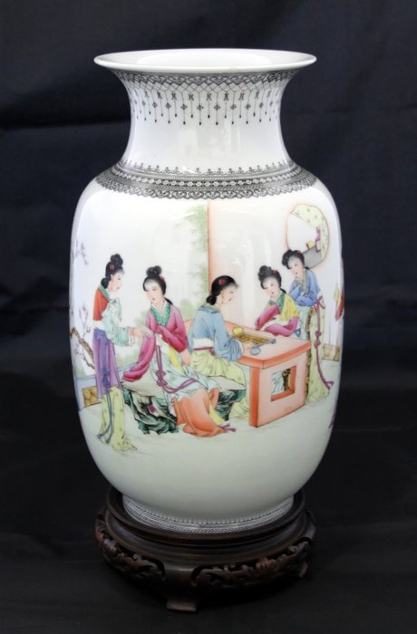 Chinese vase, hand painted, with wooden base - China, second half of the 20th Century