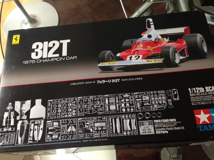 Tamiya-Kit - Scale 1/12 - Ferrari 312T #12  with photo-etched parts- Niki Lauda