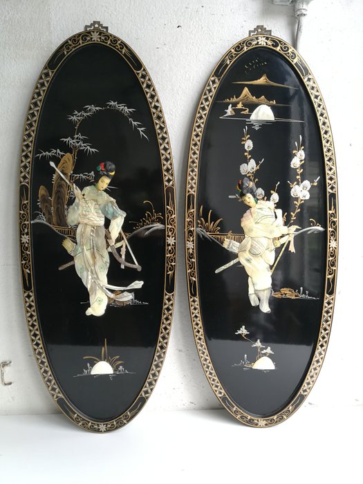 2 enchanting lacquer wood wall panels inlaid/overlaid with mother-of-pearl Asian art panels - China - late 20th century

