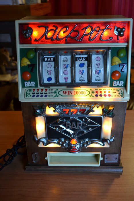 Vintage "JACKPOT"  Slot Machine Radio Cassette
