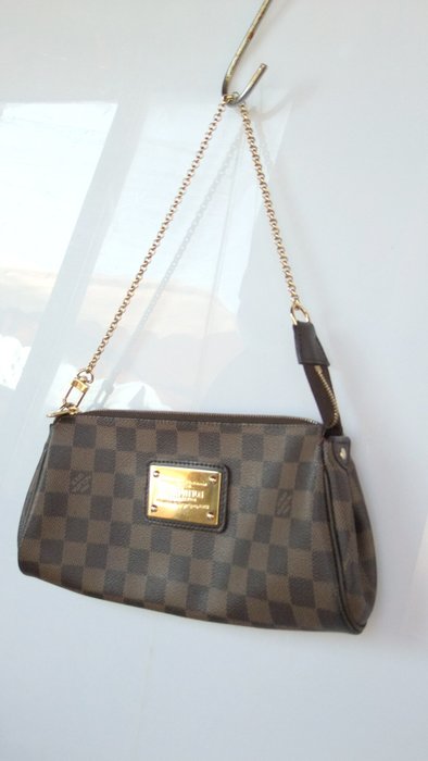 Louis Vuitton - Eva Damier Crossbody bag - Catawiki