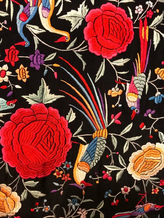 Manila shawl in black silk, hand-embroidered with floral motifs -roses and birds - China/ Philippines - c. 1900