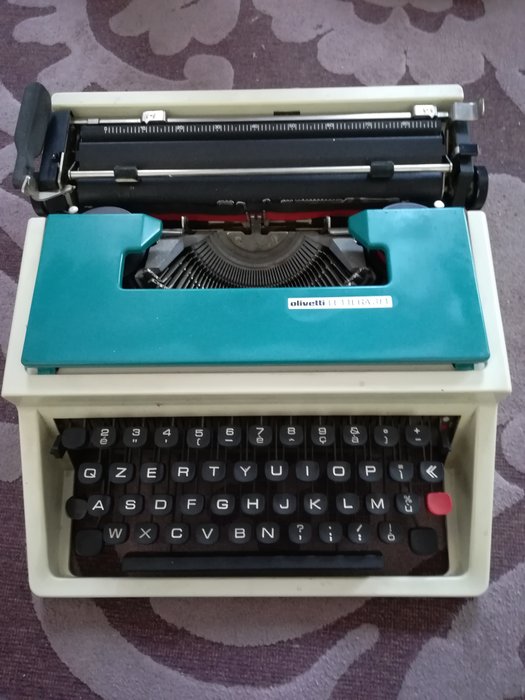 Olivetti Lettera 31 T typewriter