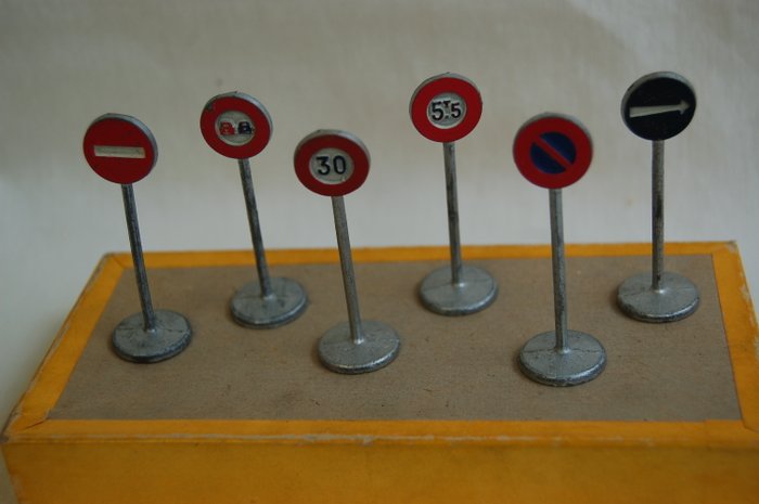 Traffic Signs Signs Panels Ville Route Set Ref 40 41 Diecast 1:43 Dinky