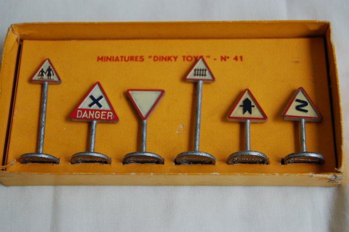 Traffic Signs Signs Panels Ville Route Set Ref 40 41 Diecast 1:43 Dinky