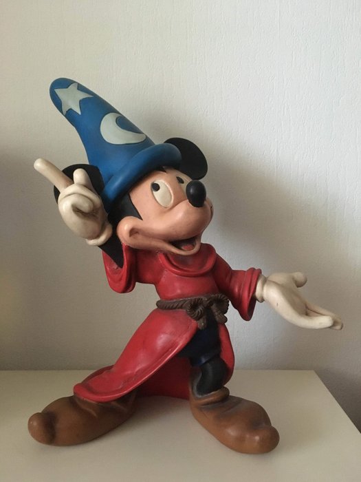 Disney, Walt - Big figure - Mickey Mouse ‘Sorcerer’s Apprentice’ (Fantasia) - First edition by S. Loth (1980’s)