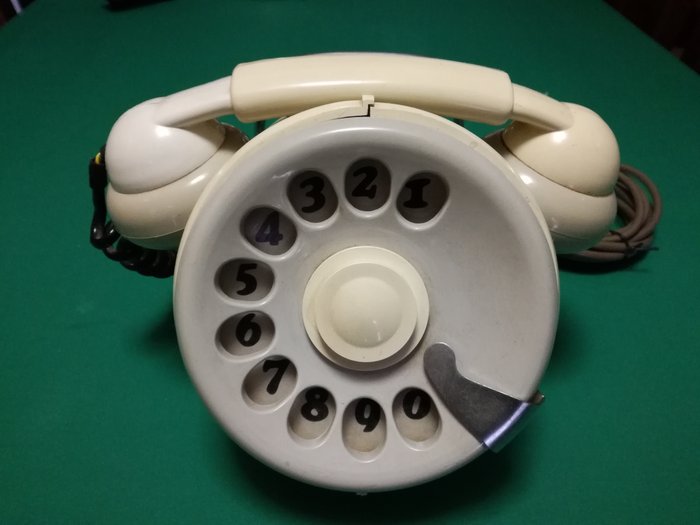 BOBO Phone of Telcer Italy - Design by S. Todeschini, Italy, 1969