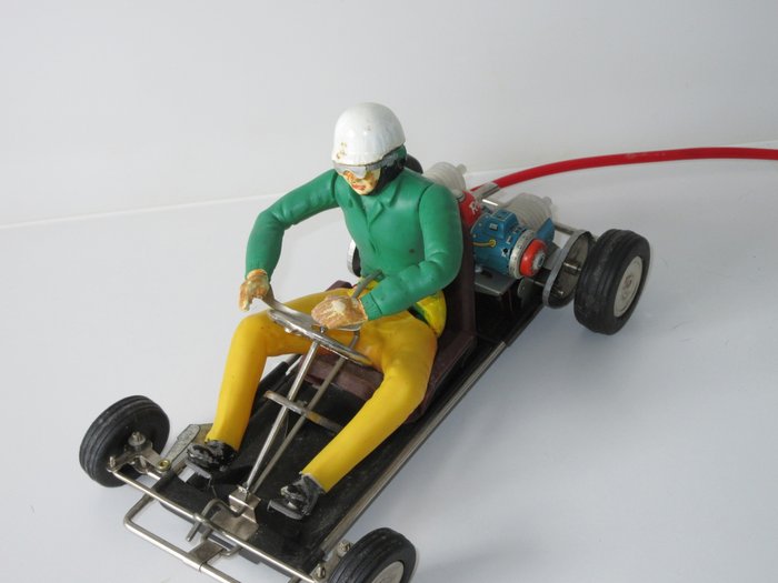 Marx Toys ( Louis Marx & Co.Inc) Japan - length 26 cm. - Battery operated Race-a-Kart. First ...