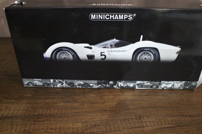 Minichamps - Scale 1/12 - Maserati Tipo 61 Winner of the 1,000 km of Nurburgring 1960 #5