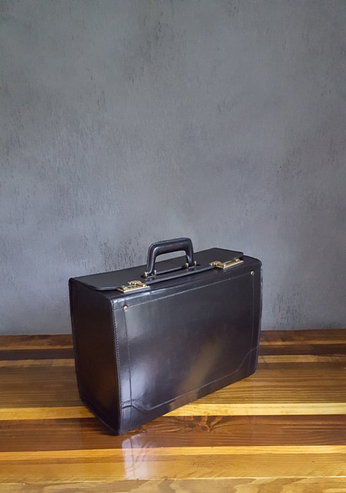 Sudhaus - Vintage Thick Black Leather Doctors Suitcase / Pilot Briefcase / Lawyer Suitcase