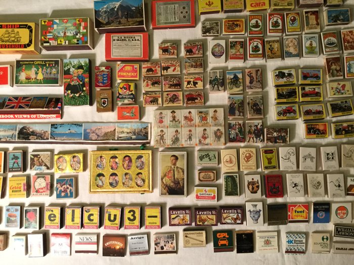 Large lot of 164 different old, vintage matchboxes with beautiful prints and advertising