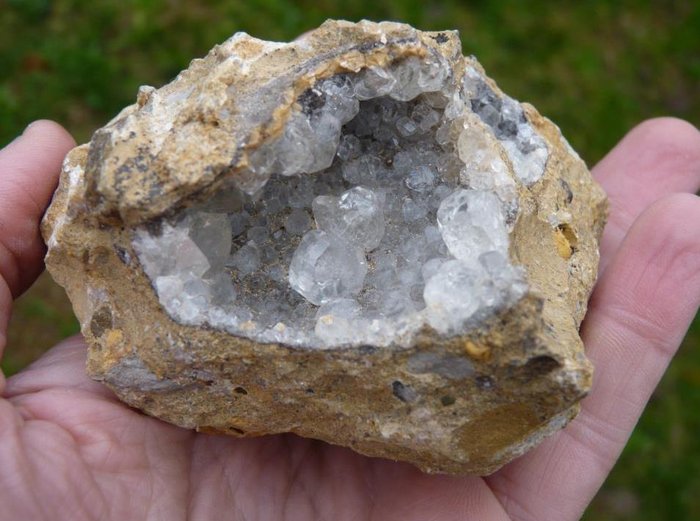 Fine classic " diamond " calcite crystals in geode - 10 x 7 cm - 447 g