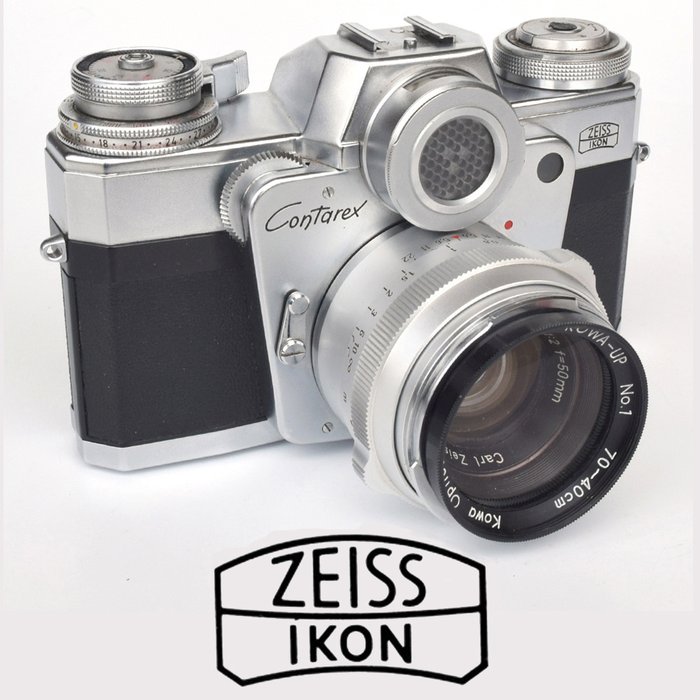 Zeiss Ikon "CONTAREX" nicknamed "Bullseye" SLR camera with a super Carl Zeiss PLANAR 50mm f 1 : 2 lens