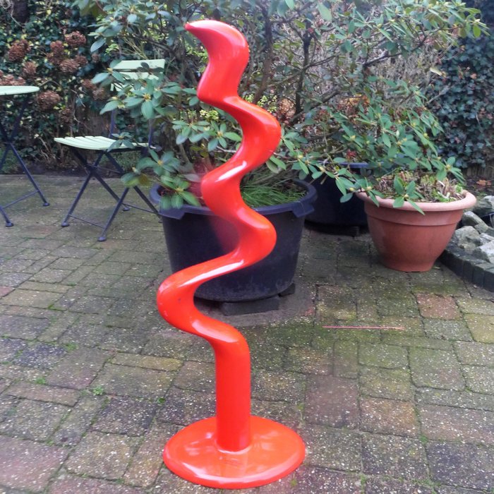 Tony Almen & Peter Gest (Almen Gest Design) for IKEA –  red powder coated aluminium sculpture