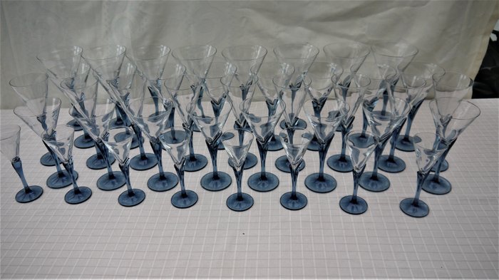 Luigi Bormioli, Light & Music, glass service, retro wine glasses with a blue base, 40 pieces
