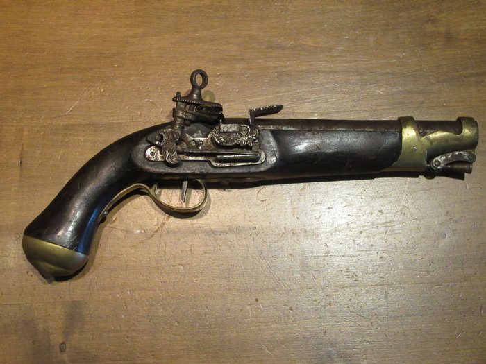 Spanish pistol miquelet lock, signed on barrel "R'cuerpo de guardia de la persona del rey ''