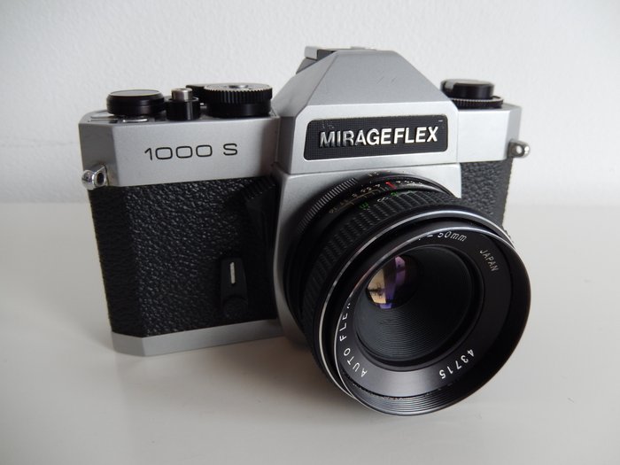 Chinon Mirageflex 1000S camera