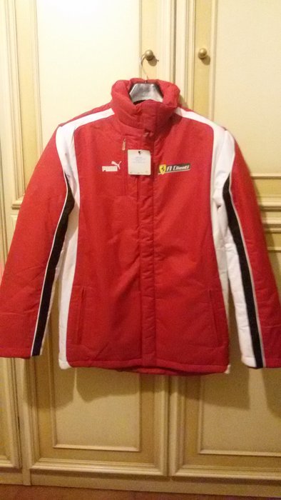 Ferrari F1 Puma Winter jacket customers size XS 2011/13 - Catawiki