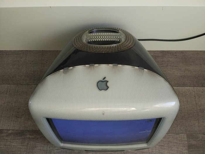 Apple iMac G3/600 (Summer 2001) Graphite - 600Mhz PowerPC G3, 256MB RAM, 80GB HD - model nr M5521