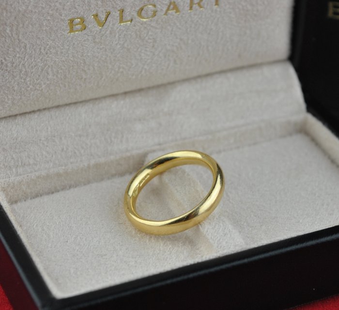 Featured image of post Bulgari Ring Size Conversion / Ring size conversion table between american (us), uk, australian, canadian, japanese and chinese ring sizes including the diameters in inches and millimeters (mm).
