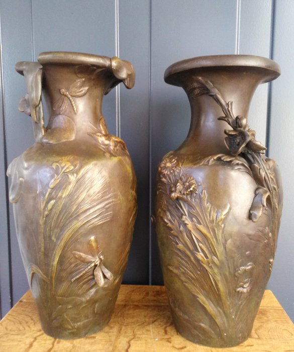 Auguste Moreau (1834-1917) - Jugendstil dekorative Vasen - een koppel