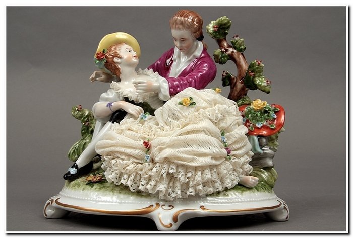 Unterweissbach - figure - A pair of lovers - Porcelain