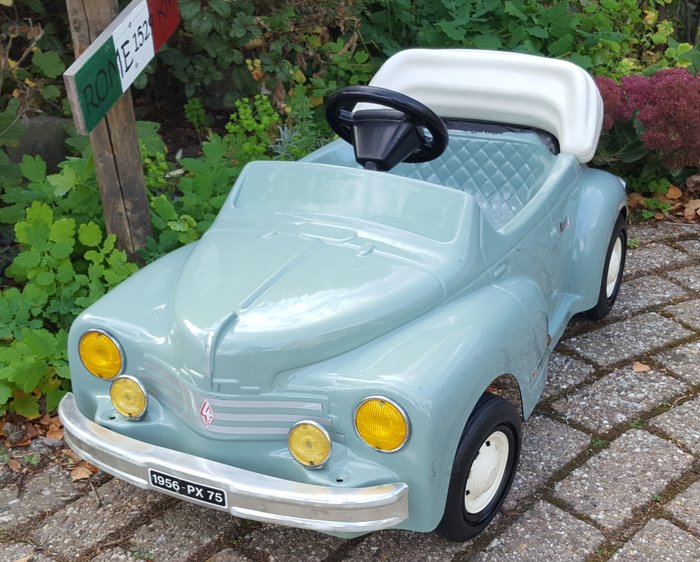 voiture a pedale toys toys