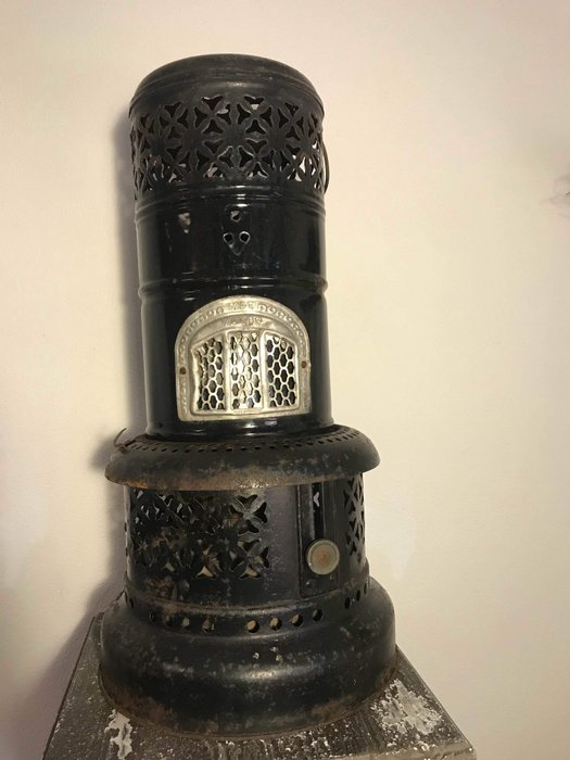 A kerosene heater called "Valor" 525 R ", England, first half 20th century