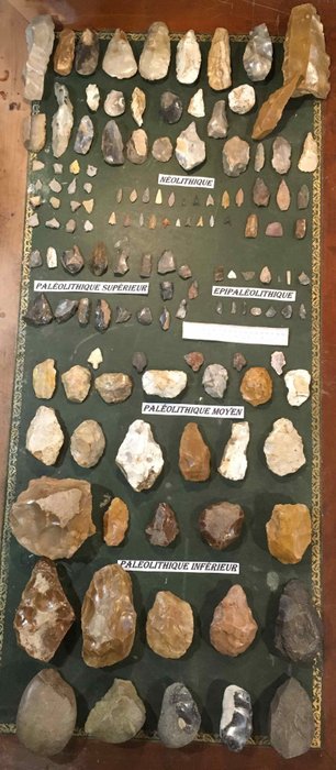 Collection of prehistoric flint items of different types and different eras  - 0.5 to 25 cm - (135)