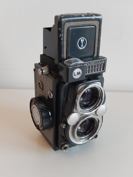Yashica 44 LM camera - 1959